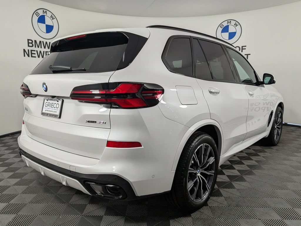 New 2026 BMW X5 xDrive40i w/ M Sport Package AWD/4WD image 6