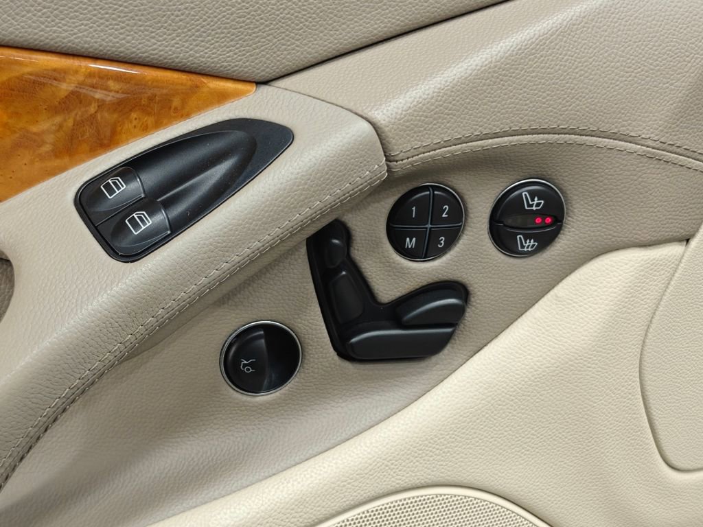 Used 2005 Mercedes-Benz SL 500 image 46