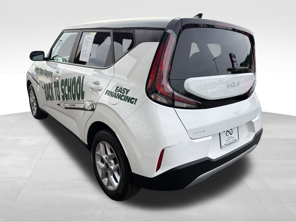 Used 2024 Kia Soul S FWD image 5