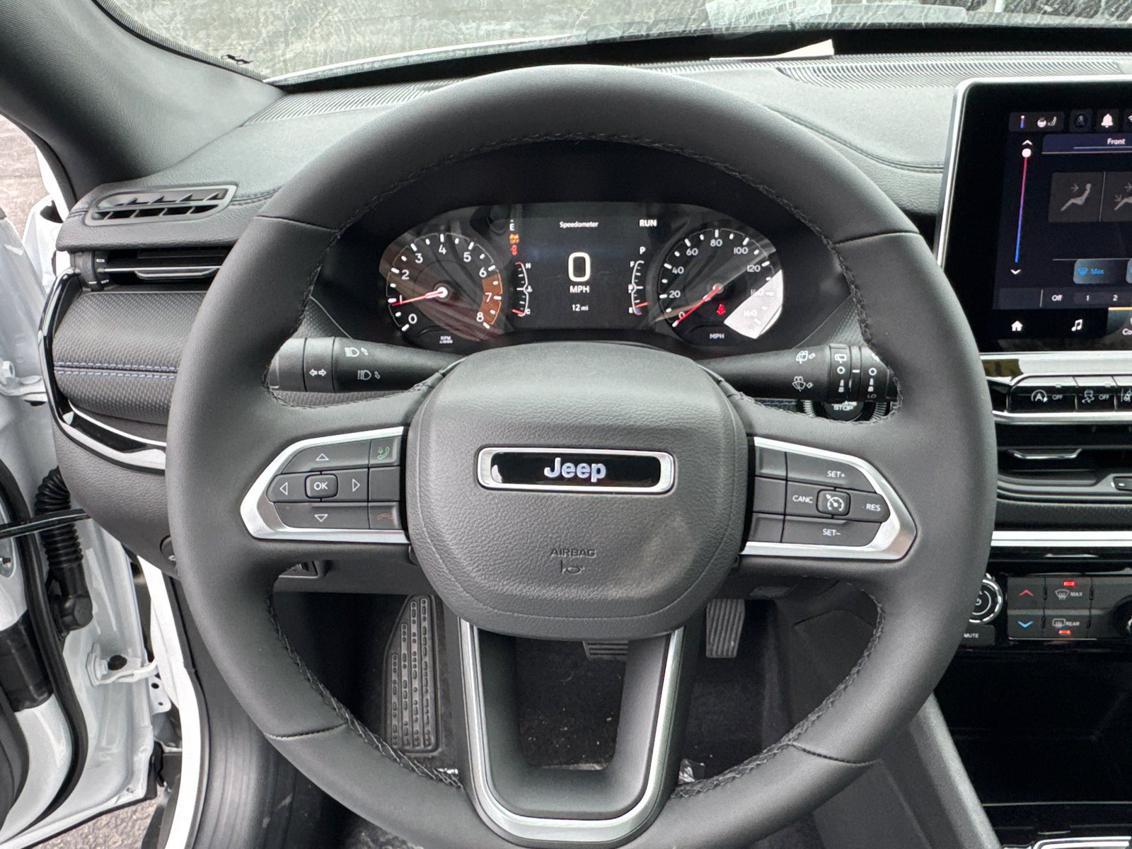 New 2026 Jeep Compass Latitude AWD/4WD image 14