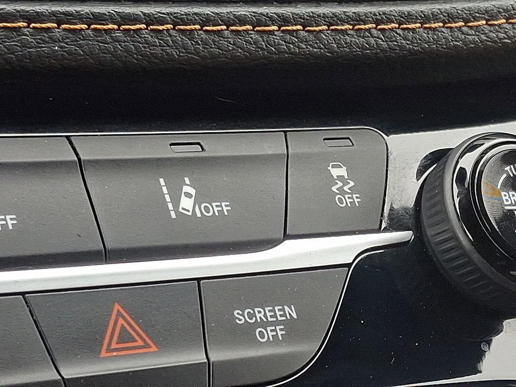 Used 2023 Chrysler Pacifica Pinnacle image 30