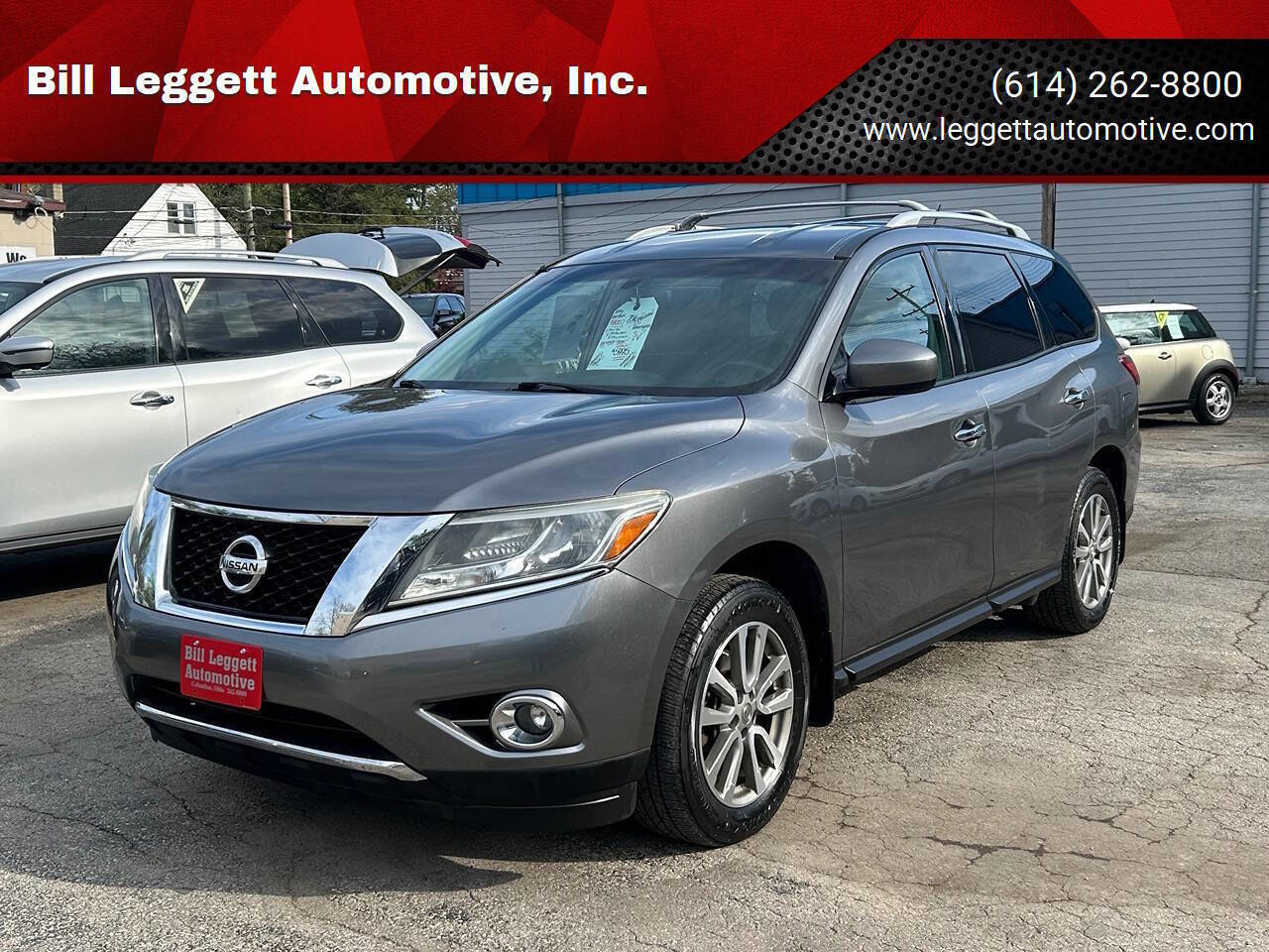 Used 2016 Nissan Pathfinder SV w/ Cargo Package image 1