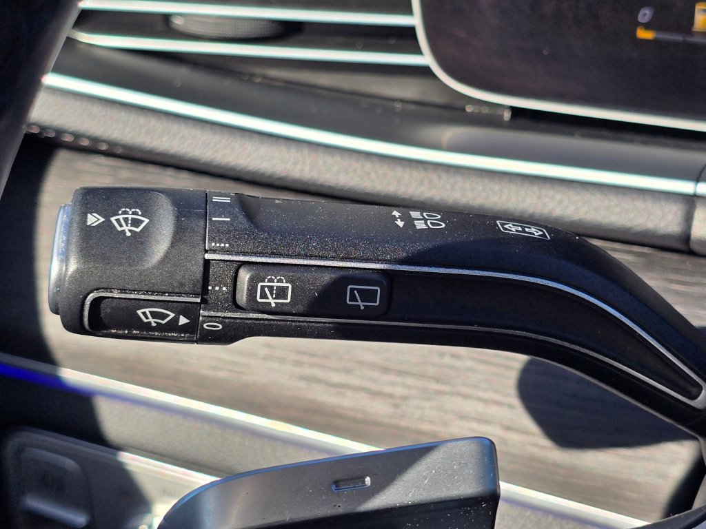Used 2024 Mercedes-Benz GLS 450 4MATIC image 43