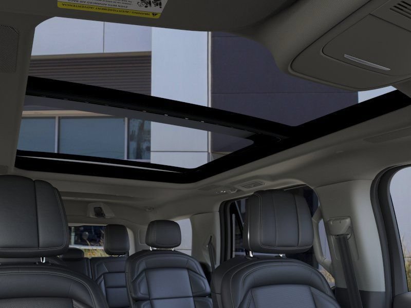 New 2026 Lincoln Navigator Reserve AWD/4WD image 22