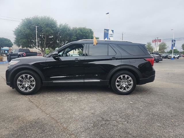 Certified 2025 Ford Explorer Platinum image 6