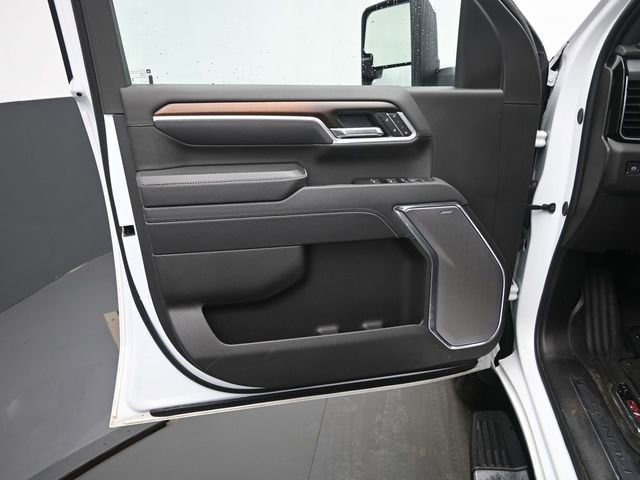 Used 2025 GMC Sierra 2500 Denali w/ Technology Package image 12