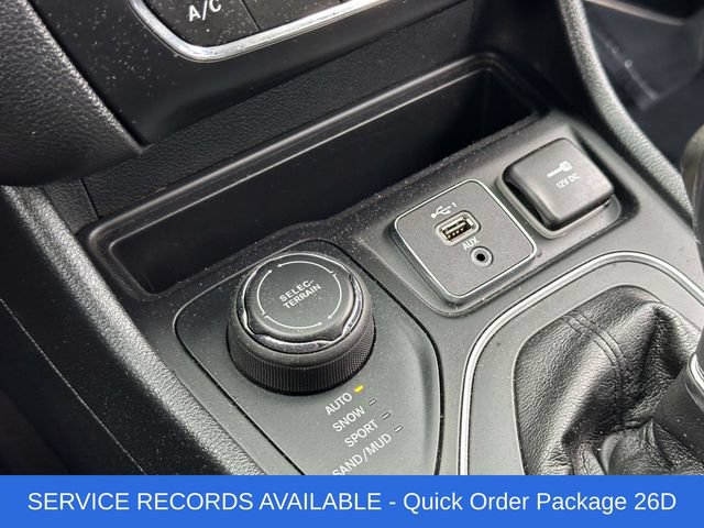 Used 2019 Jeep Cherokee Latitude Plus w/ Comfort/Convenience Group AWD/4WD image 8
