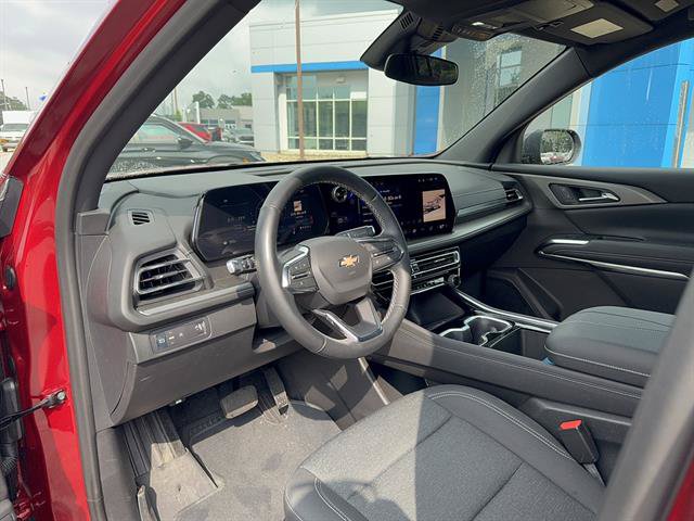 Certified 2025 Chevrolet Traverse LT w/ Driver Confidence Package FWD image 11