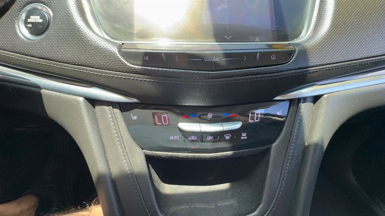 Used 2017 Cadillac XT5 Luxury FWD image 32