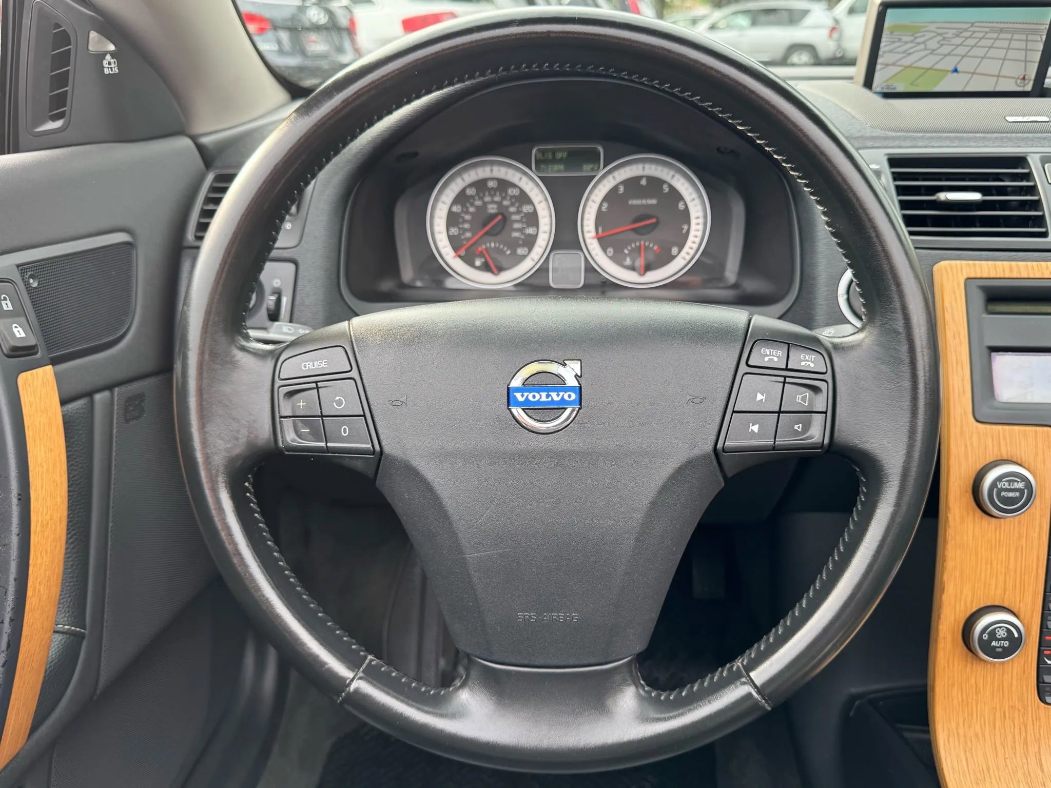 Used 2011 Volvo C70 T5 w/ Multimedia Pkg image 28