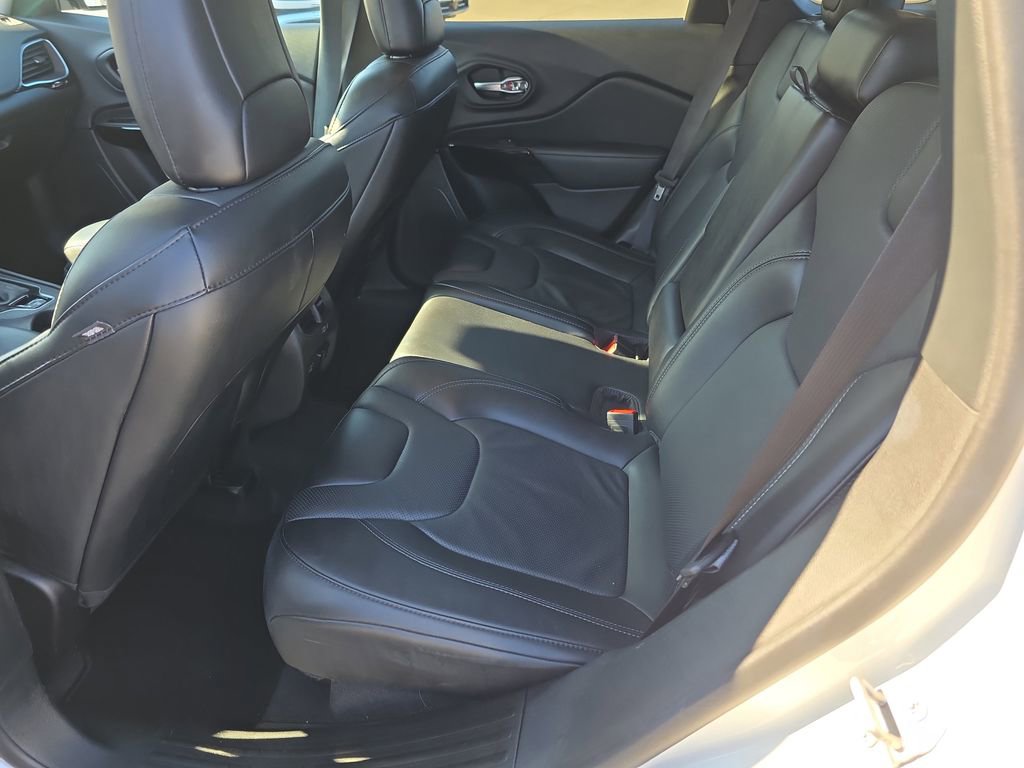 Used 2023 Jeep Cherokee Altitude Lux image 10