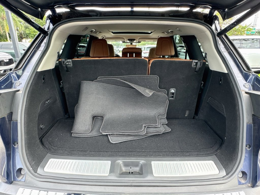 Used 2023 INFINITI QX60 Sensory w/ Cargo Package AWD/4WD image 29
