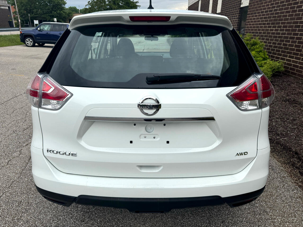 Used 2015 Nissan Rogue S image 27