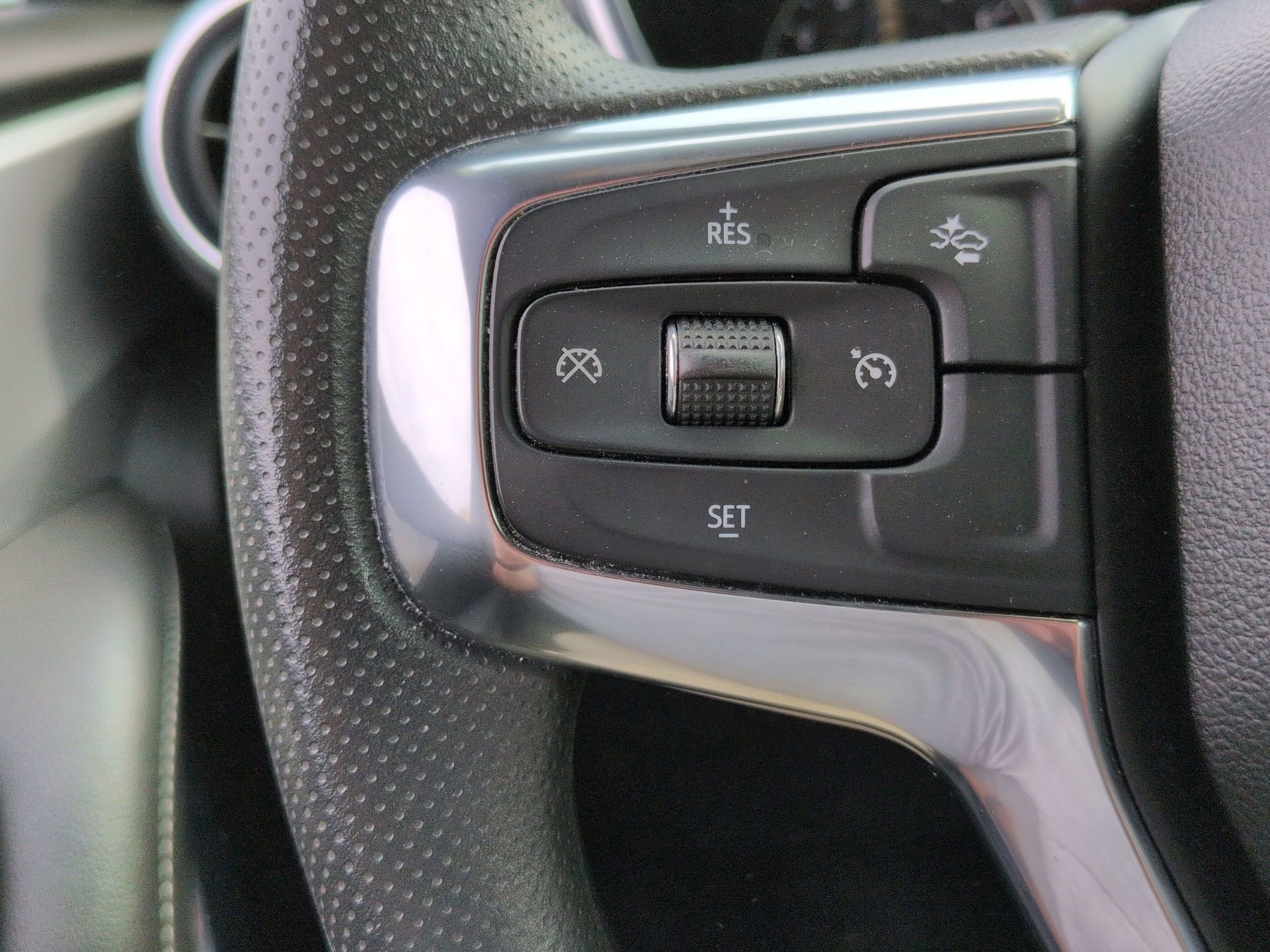 Certified 2024 Chevrolet Blazer LT w/ Convenience Package image 18