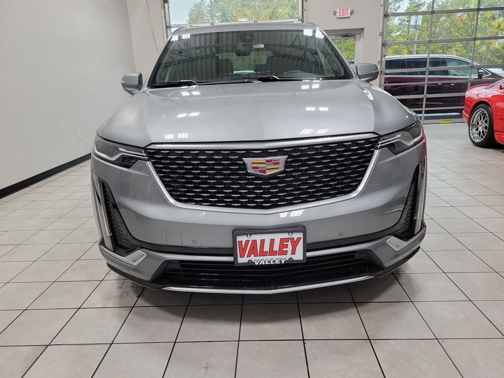 Used 2025 Cadillac XT6 Premium Luxury image 41