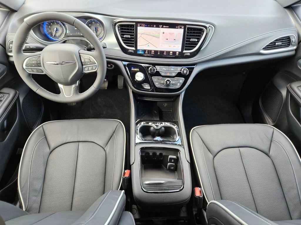 New 2026 Chrysler Pacifica Limited image 10