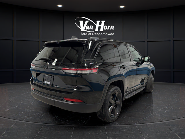 Used 2024 Jeep Grand Cherokee Limited w/ Luxury Tech Group II AWD/4WD image 7