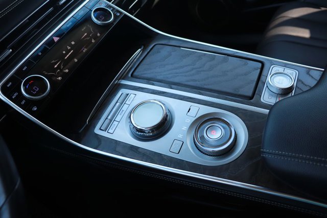 Used 2024 Genesis GV80 3.5T image 17