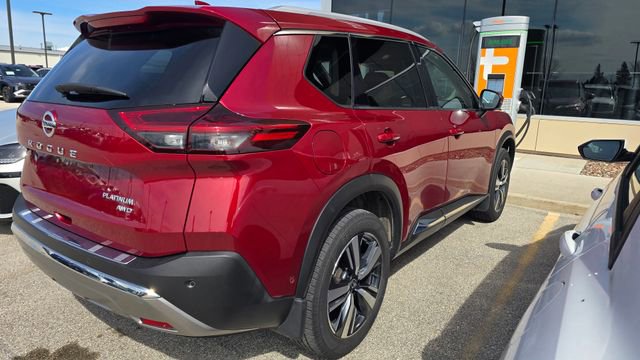 Used 2021 Nissan Rogue Platinum image 9