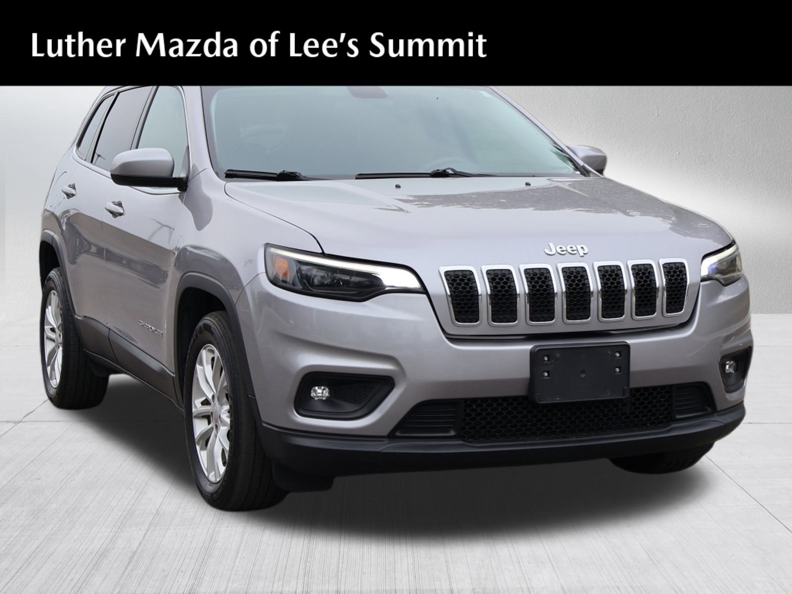 Used 2019 Jeep Cherokee Latitude w/ Popular Appearance Group