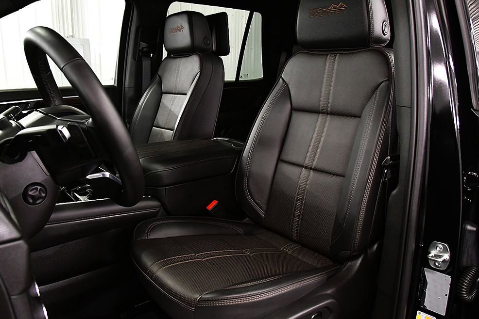 Used 2025 Chevrolet Tahoe High Country AWD/4WD image 26