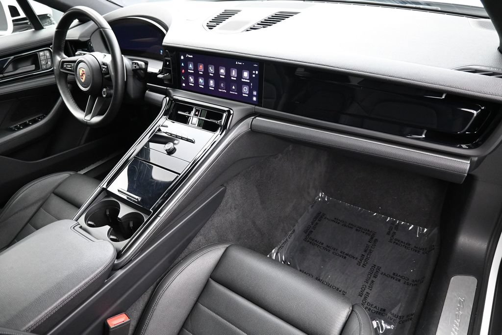 Certified 2025 Porsche Panamera RWD image 30