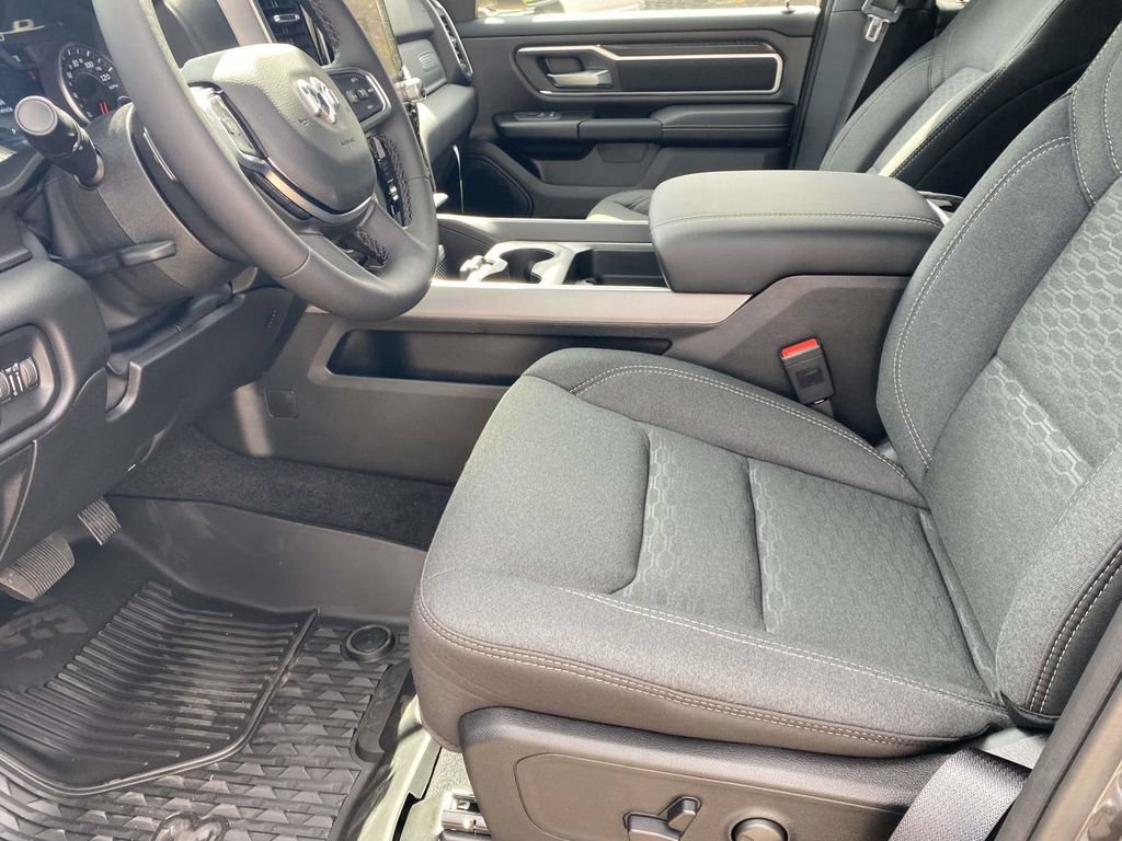 New 2026 RAM 1500 Big Horn AWD/4WD image 13