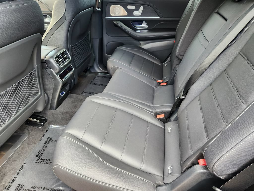 New 2026 Mercedes-Benz GLS 580 4MATIC image 30