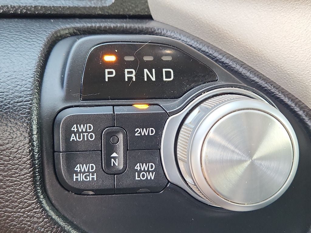 Used 2019 RAM 1500 Laramie AWD/4WD image 22