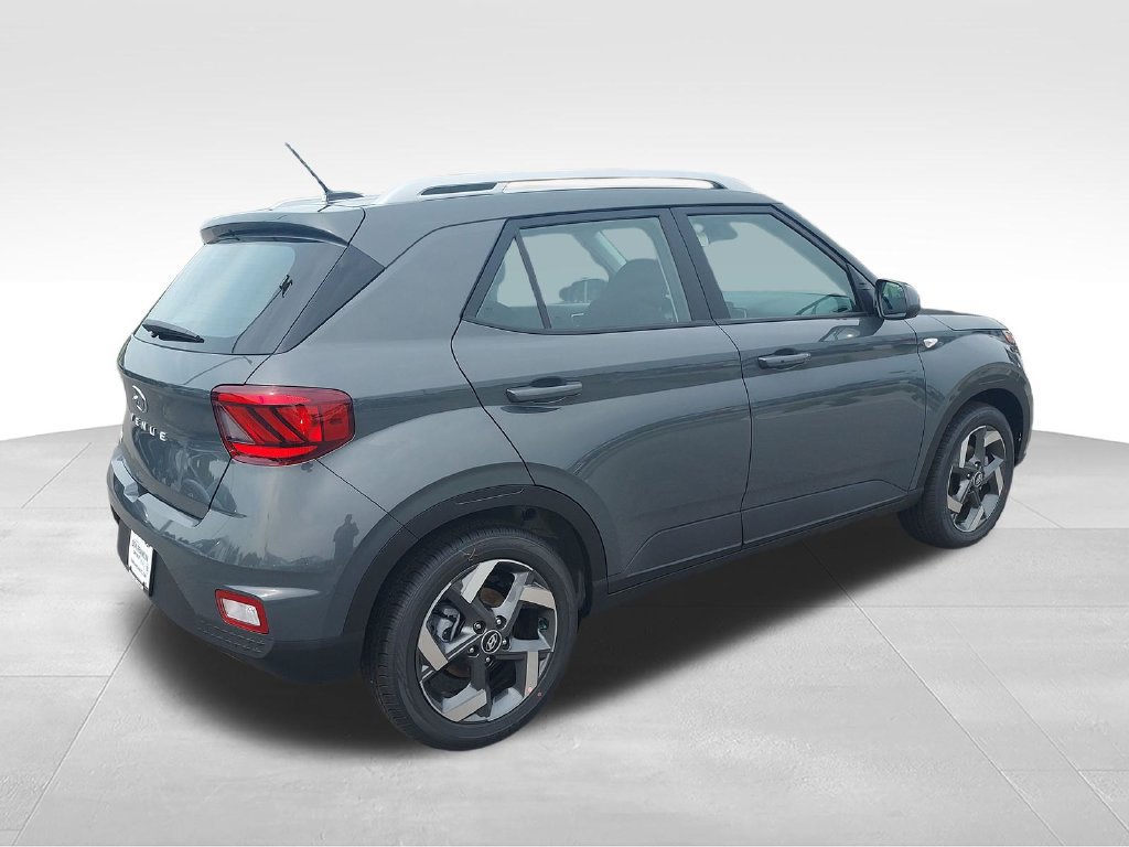 New 2026 Hyundai Venue SEL FWD image 5