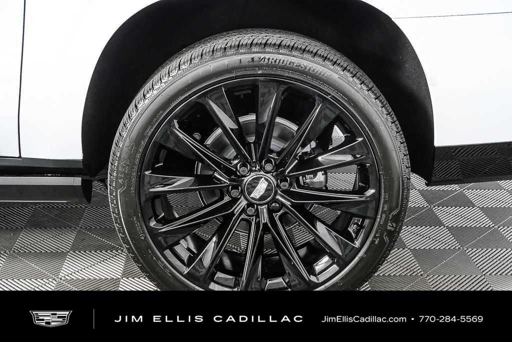 Used 2026 Cadillac Escalade ESV Platinum Sport w/ LPO, ONYX Package AWD/4WD image 39