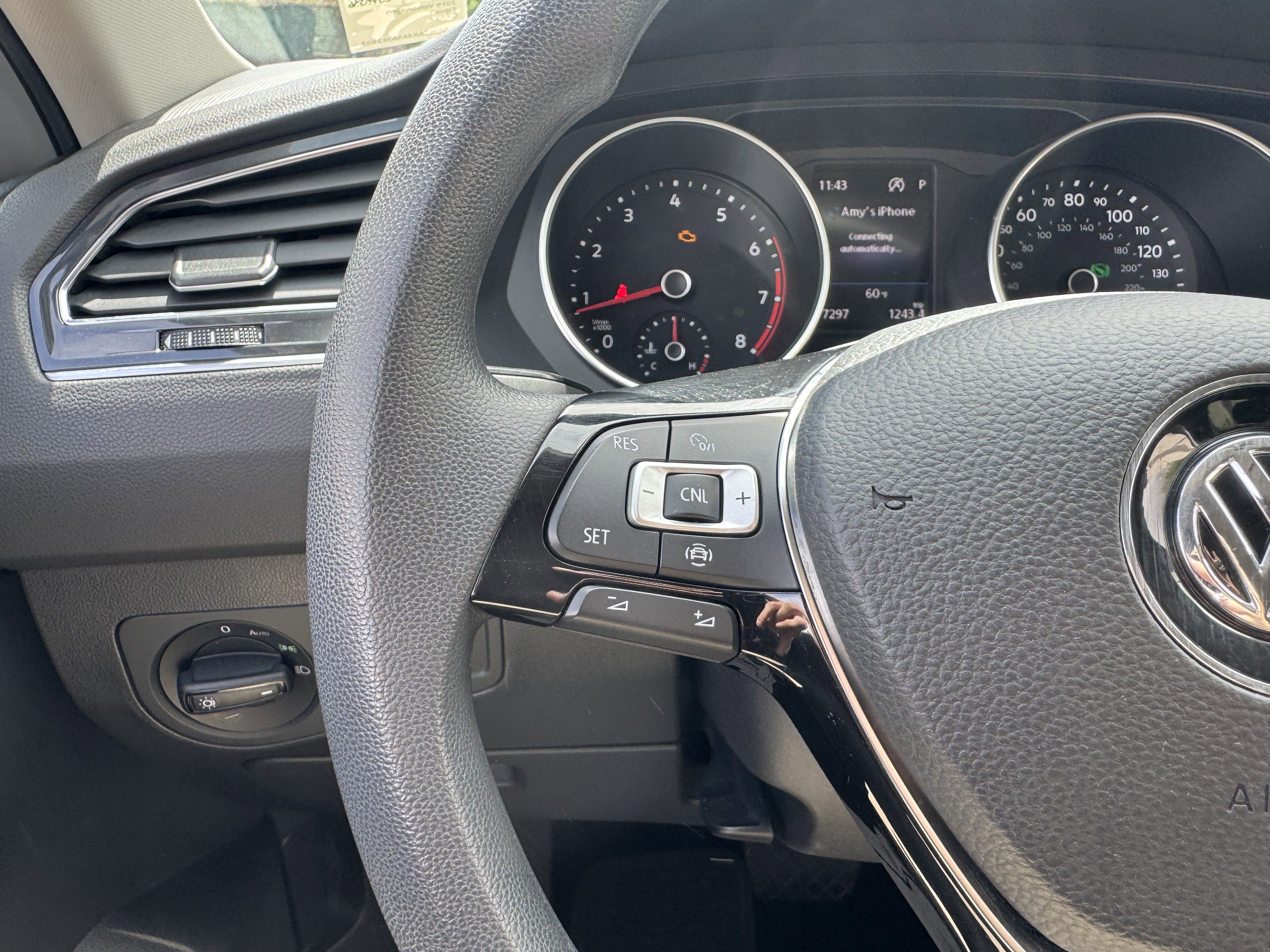Used 2019 Volkswagen Tiguan S w/ Driver Assistance Package AWD/4WD image 22
