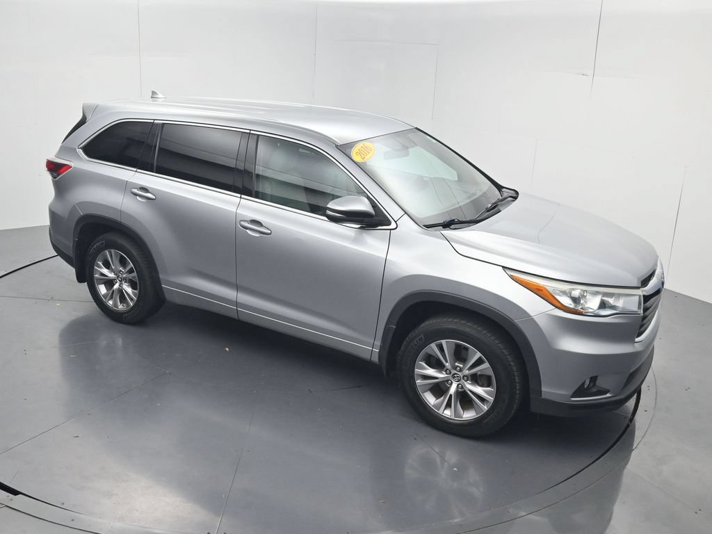 Used 2016 Toyota Highlander Plus AWD/4WD image 44