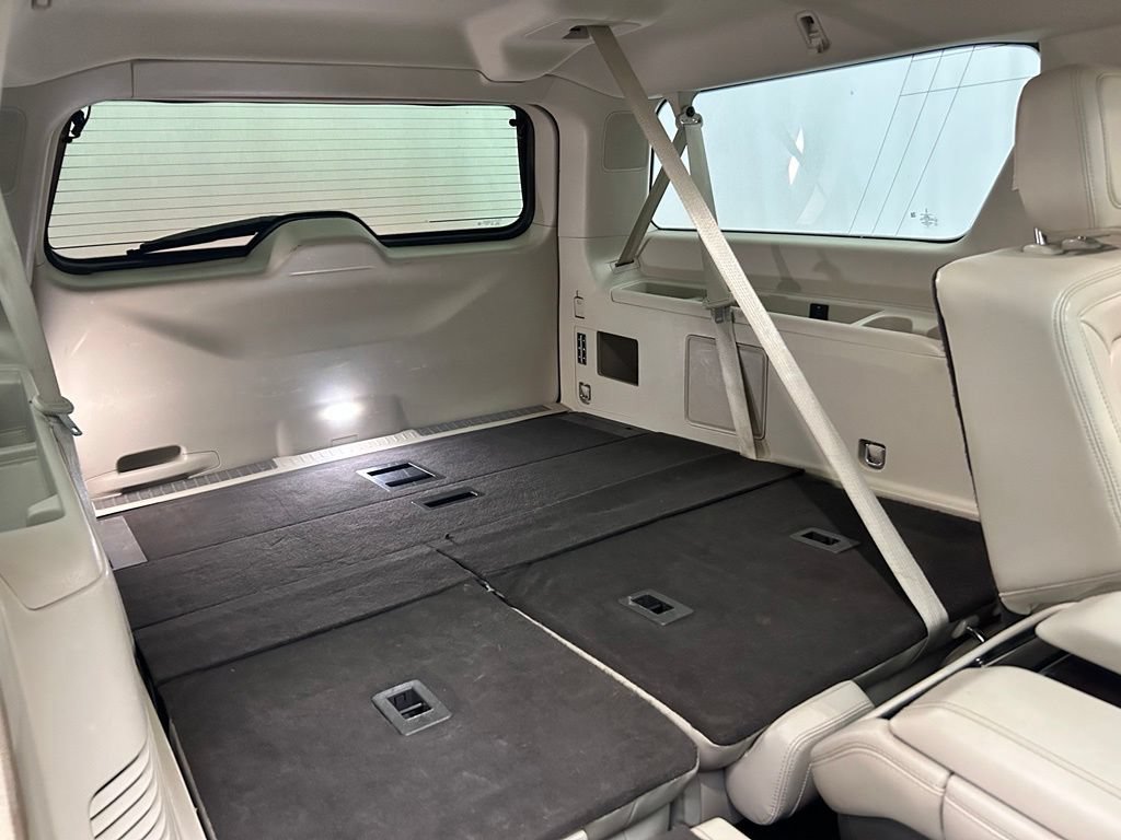 Used 2020 Lincoln Navigator L Reserve w/ Equipment Group 208A Reserve AWD/4WD image 17