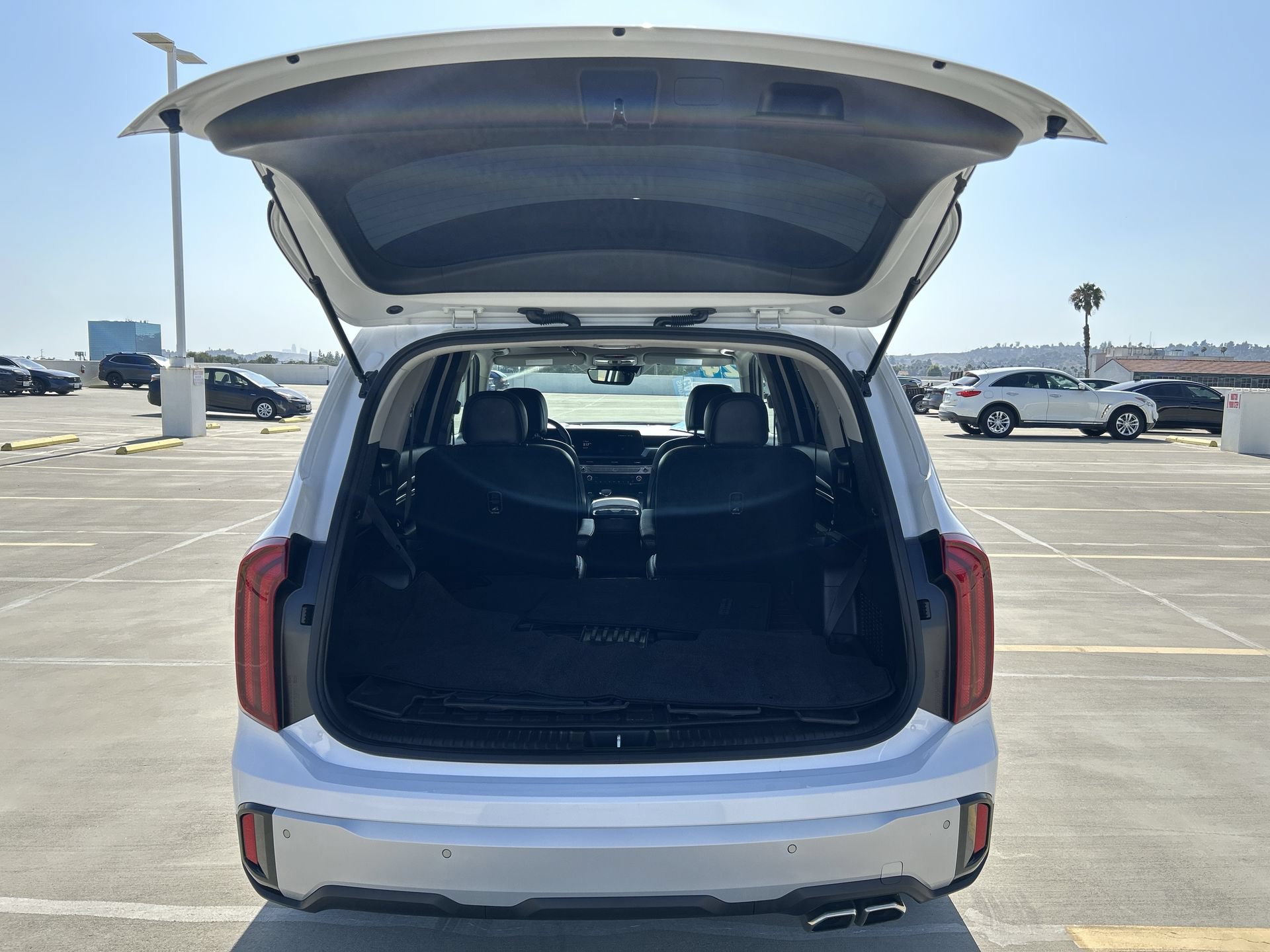 Used 2024 Kia Telluride S w/ S Sunroof Package FWD image 21