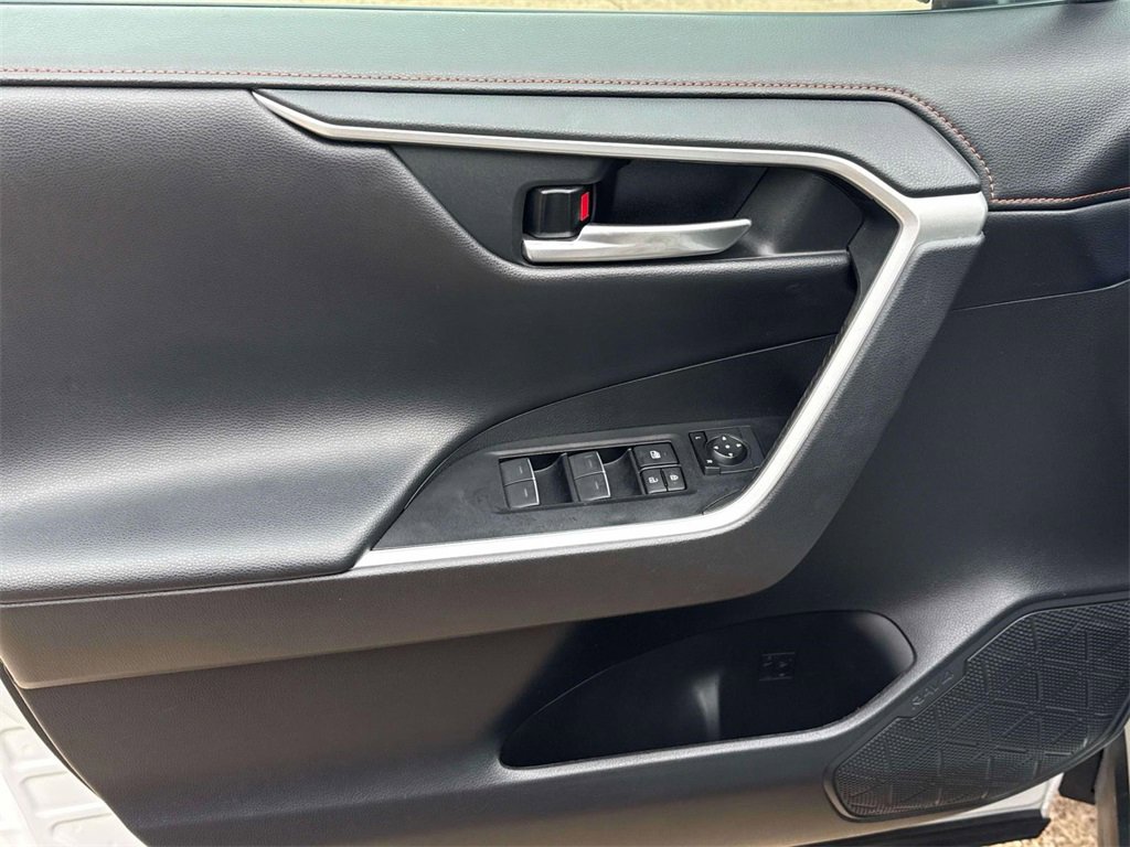 Used 2023 Toyota RAV4 Adventure image 11