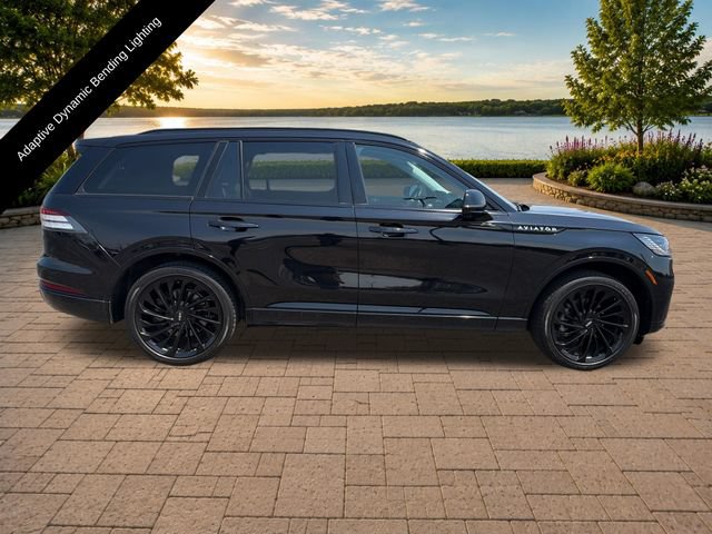 Certified 2025 Lincoln Aviator Reserve w/ Jet Appearance Package AWD/4WD image 9