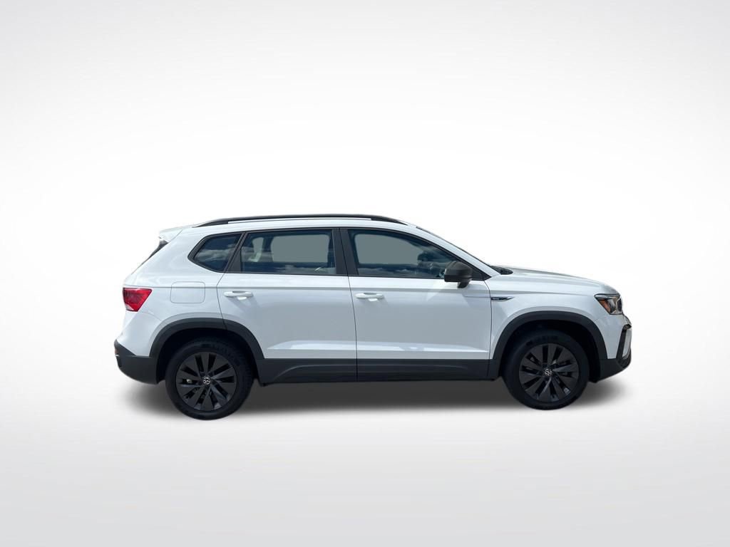 Used 2022 Volkswagen Taos S FWD image 4