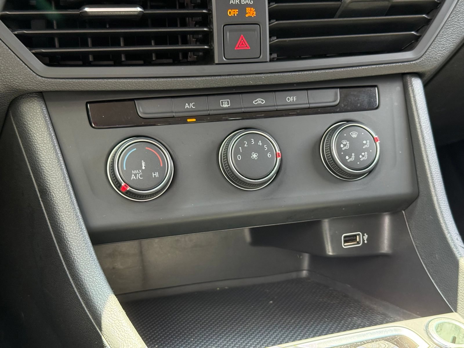 Used 2019 Volkswagen Jetta S w/ Driver Assistance Package FWD image 21