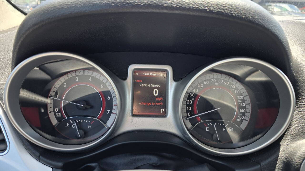 Used 2014 Dodge Journey SXT FWD image 28
