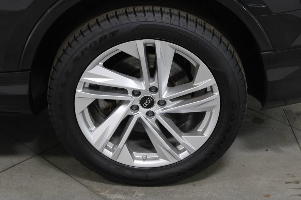 Used 2023 Audi Q7 3.0T Premium Plus image 18