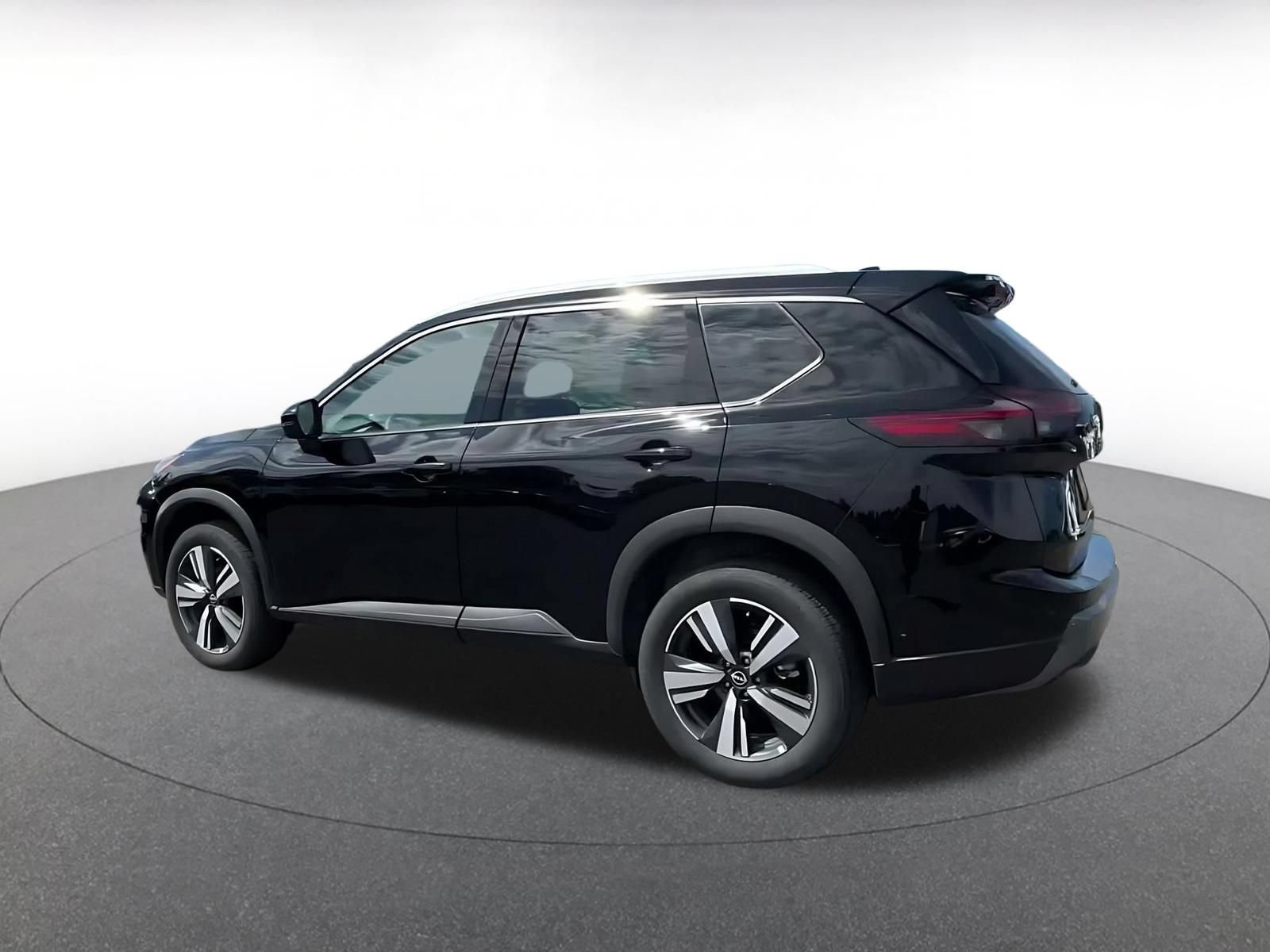 Used 2026 Nissan Rogue SL AWD/4WD image 8