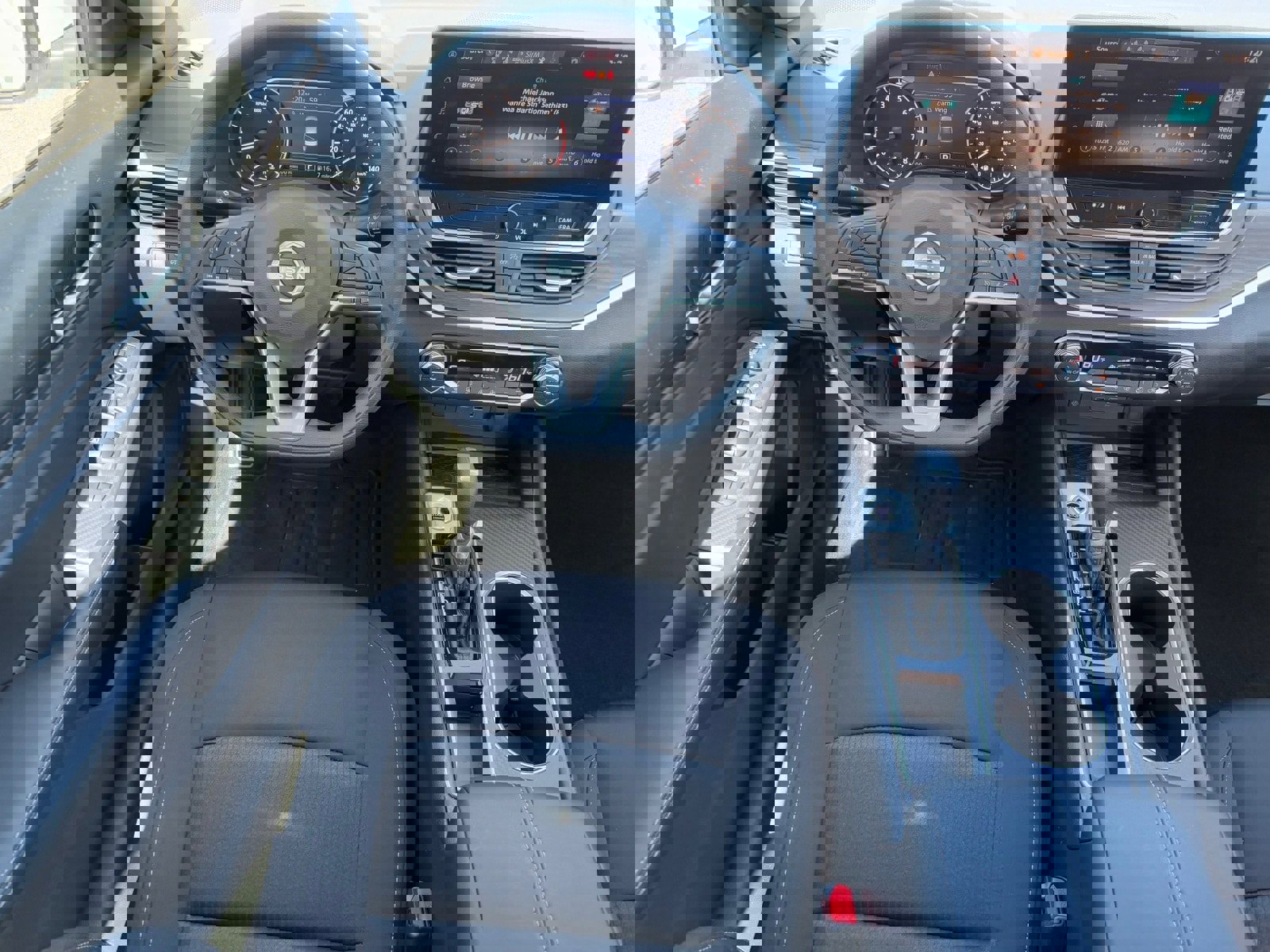 New 2025 Nissan Altima 2.5 SV w/ SV Special Edition Package image 13