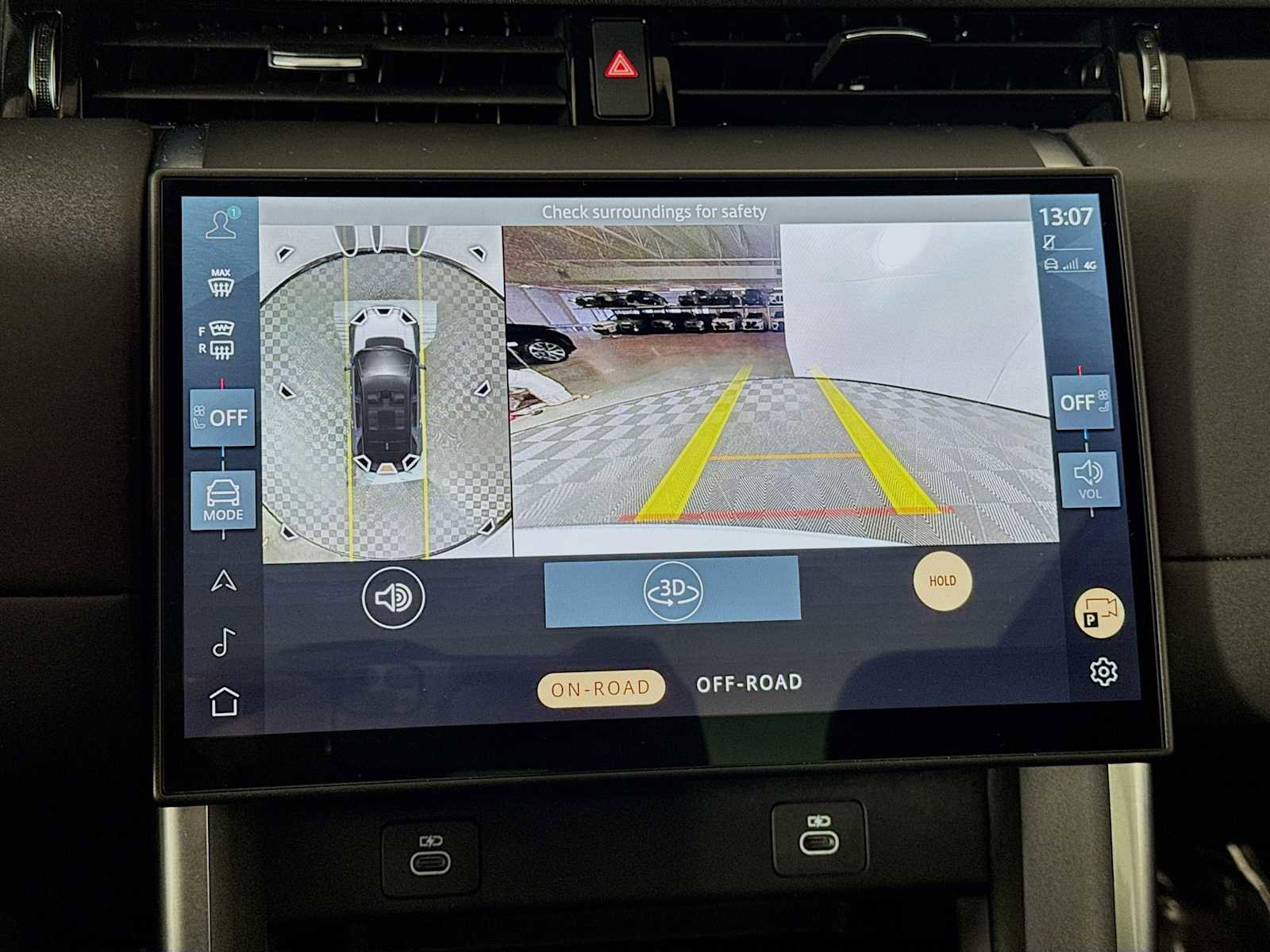 Used 2025 Land Rover Discovery Sport S image 15