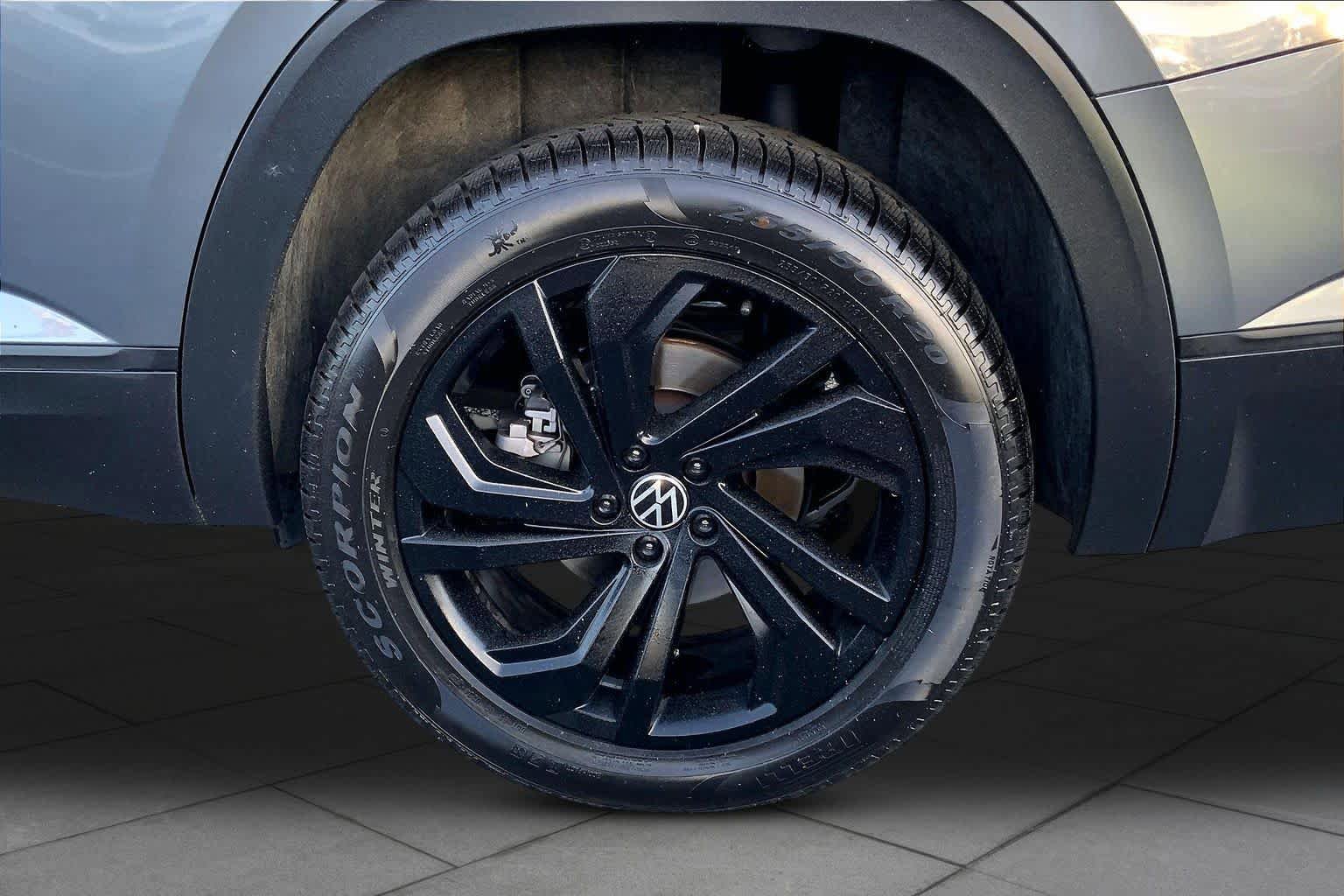 Used 2023 Volkswagen Atlas SE image 11
