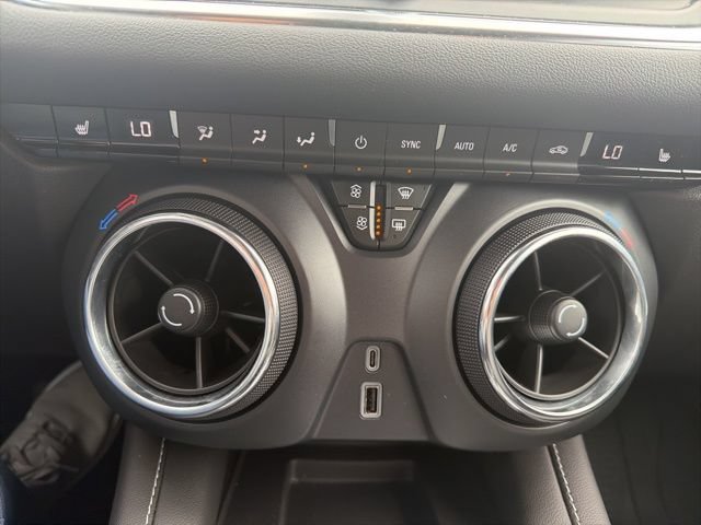 Used 2024 Chevrolet Blazer LT w/ Convenience Package FWD image 16