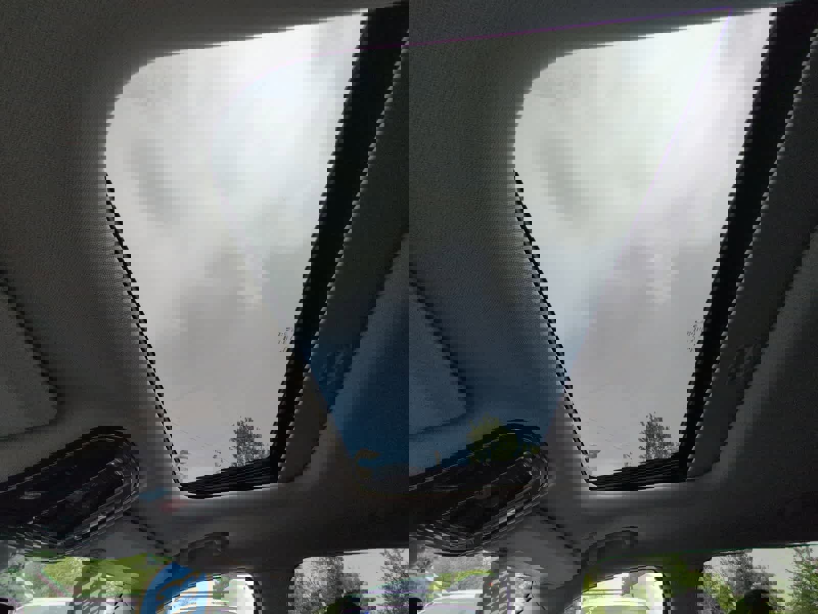 Used 2023 Jeep Grand Cherokee L Laredo w/ Luxury Tech Group I image 2