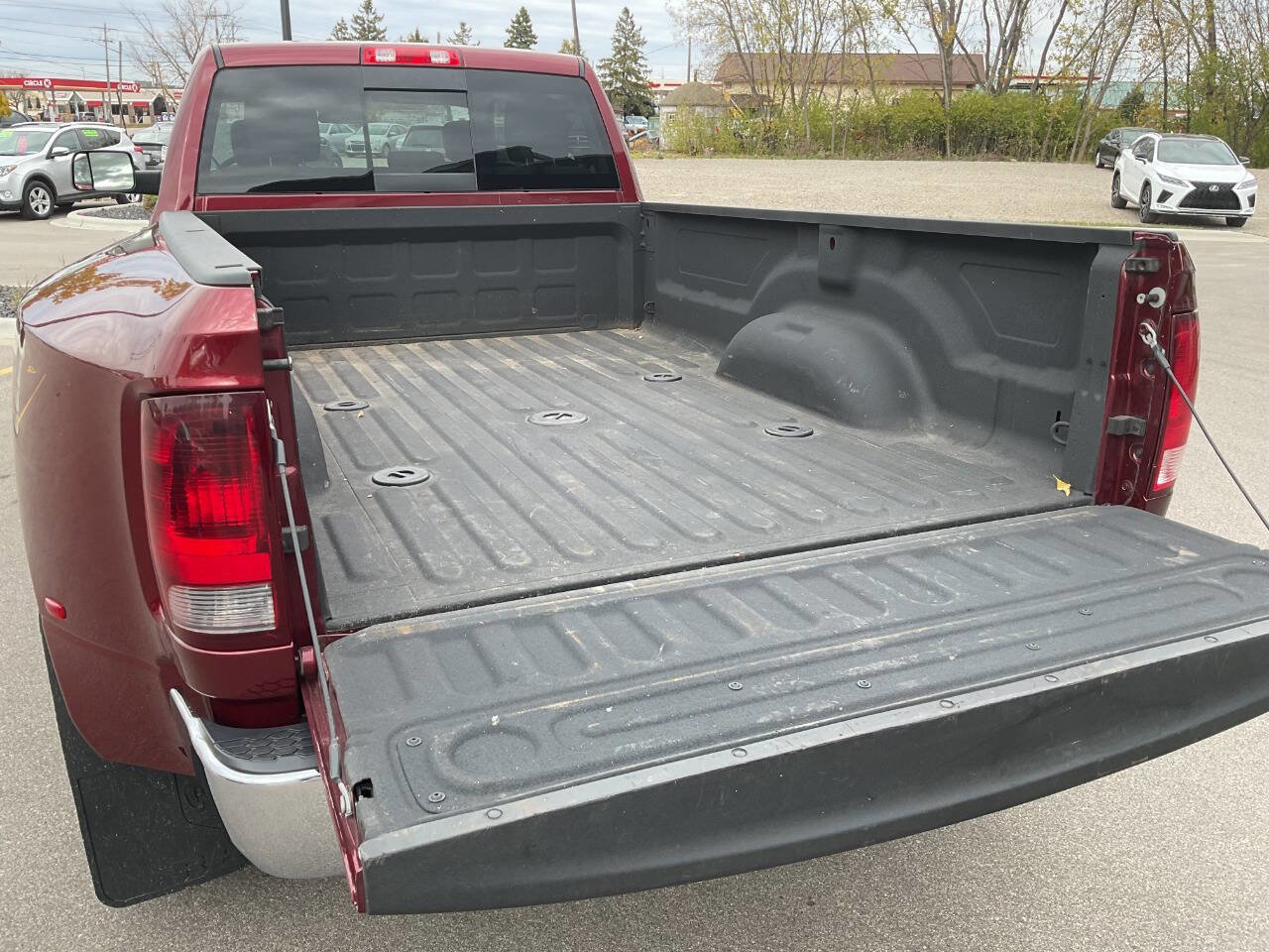 Used 2018 RAM 3500 SLT image 40