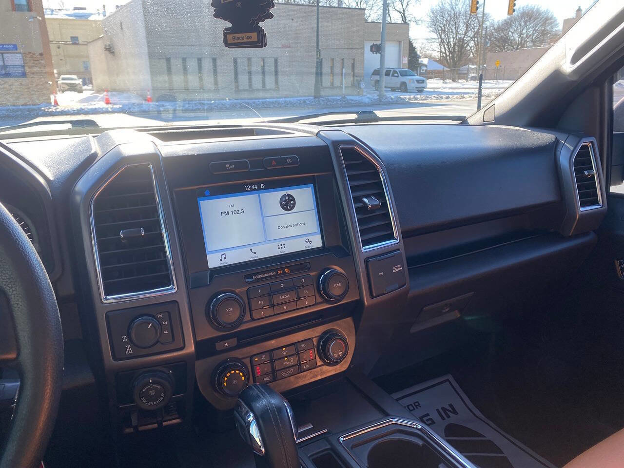 Used 2016 Ford F150 XLT w/ Equipment Group 302A Luxury image 26