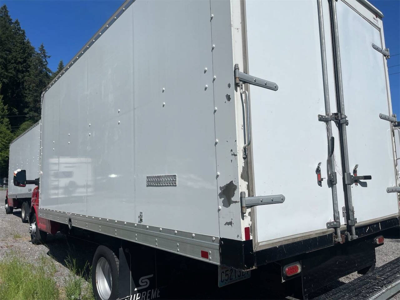 Used 2020 Chevrolet Express 3500 Extended w/ Power Convenience Package RWD image 4